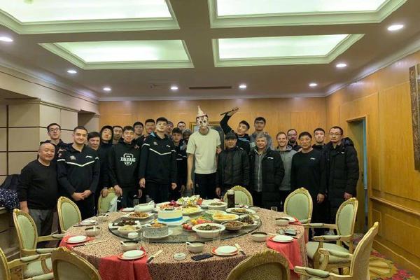 加盟在即！馬賽邊鋒洛維抵達醫(yī)療中心，接受博洛尼亞的體檢