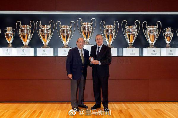 扛起全隊！克內(nèi)克特反擊三分再中，目前三分4中3得到16分