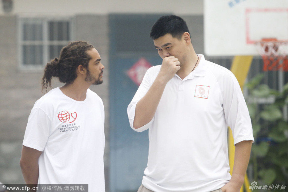 手球在先！恩戈姆單刀挑射破門，隨后主裁查看VAR后判定進(jìn)球無效咪咕體育                                                                2
