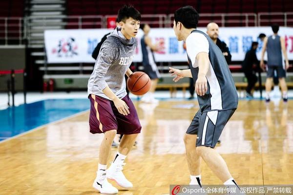 全場比賽結(jié)束，長春亞泰1-0深圳新鵬城深圳新鵬城足球俱樂部                                                                2025-08
