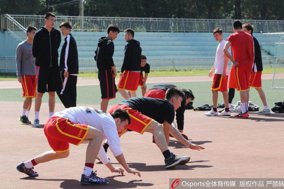 沙特媒體人：利雅得勝利和卡塞米羅的談判傳聞是虛假消息