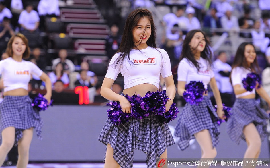 吧友能認(rèn)出來(lái)嗎？帕爾默喬裝打扮，參加嘉年華活動(dòng)