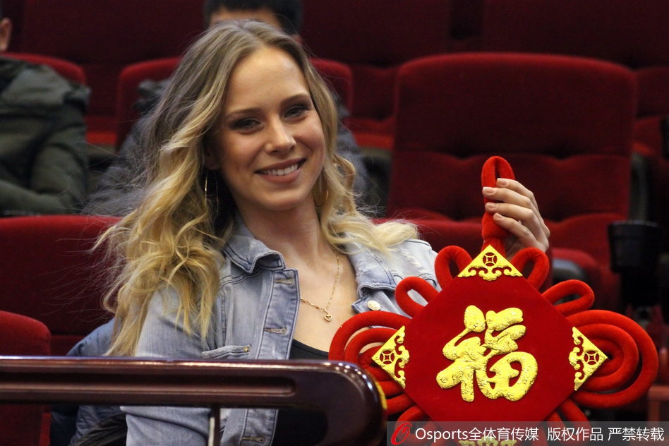 網(wǎng)易首款仙俠單機(jī)《劍心雕龍》公開全新美圖 仙幽谷神秘感十足