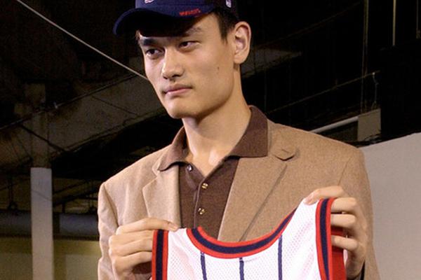卡扎輕巧停球后推射破門！山東再度扳平