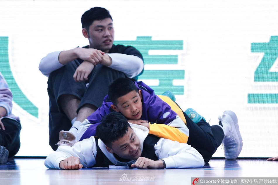 奧利塞打進(jìn)個人職業(yè)生涯第50球，3球領(lǐng)跑2025法國隊(duì)射手榜