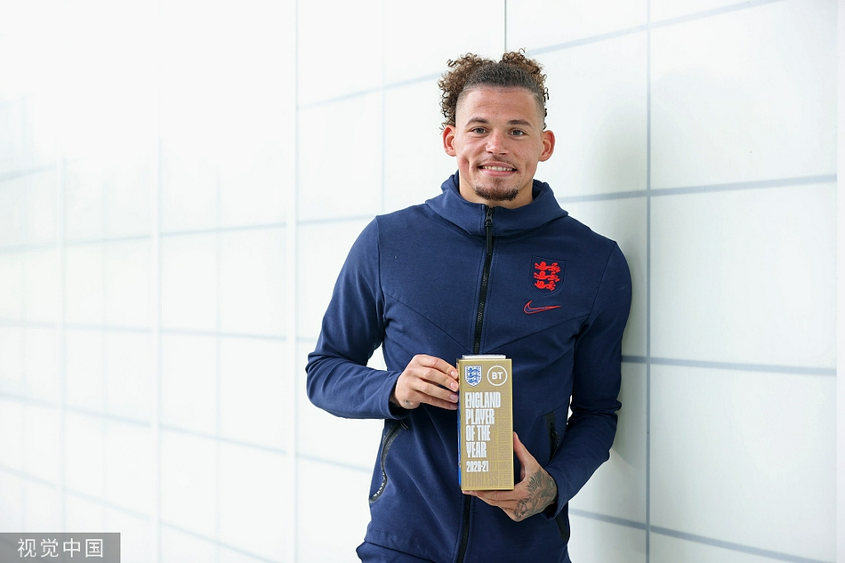 恩迪亞耶打進(jìn)埃弗頓新球場英超首球，也曾打進(jìn)古迪遜球場最后一球