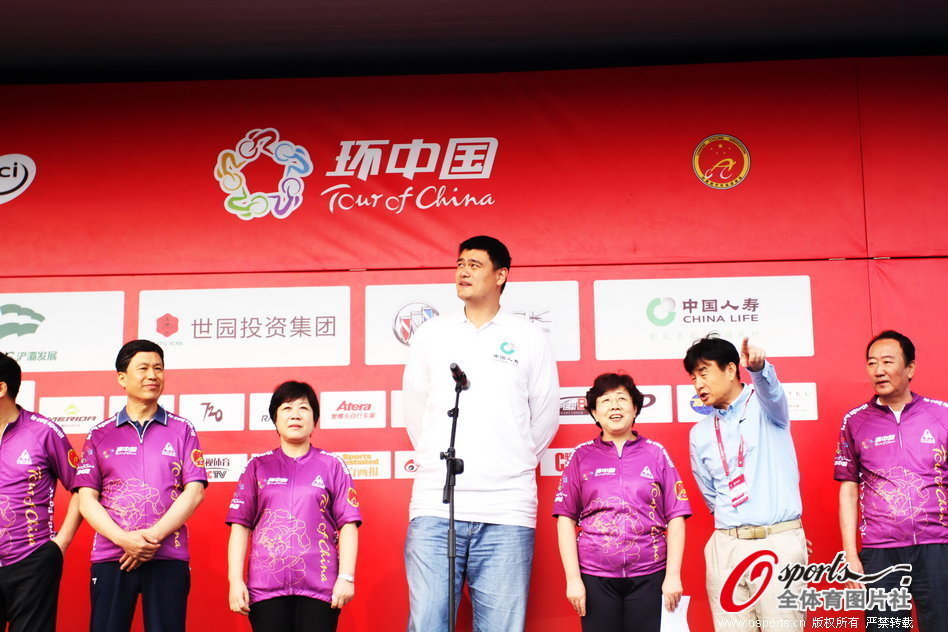 [流言板]圣誕節(jié)后戰(zhàn)績(jī)前三：雷霆7勝0負(fù)，騎士5勝0負(fù)，活塞5勝1負(fù)
