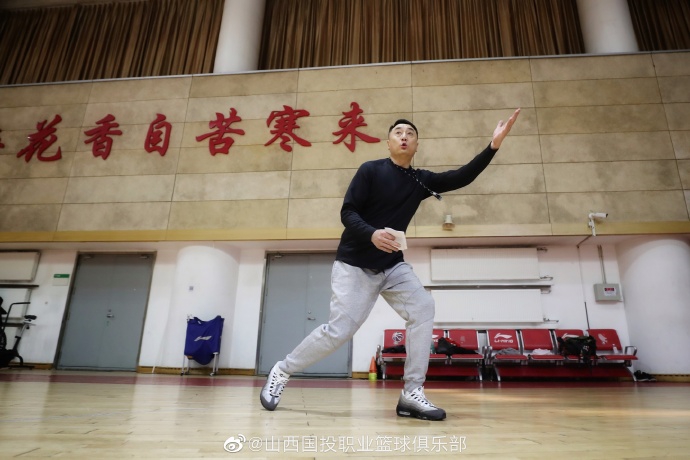 愛德華茲干拔三分命中，森林狼三分20中12、尼克斯16中10