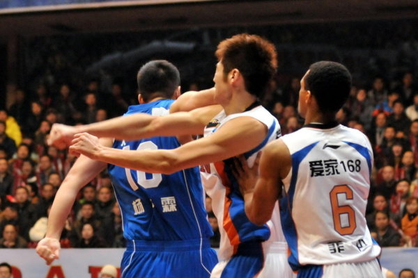 拼盡全力！哈登全場17中7，三分10中5，得到24分6籃板10助攻