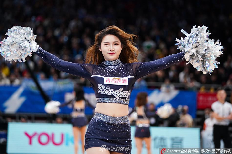[流言板]拼盡全力！蔡恩全場20投11中，得到28分11籃板2助攻