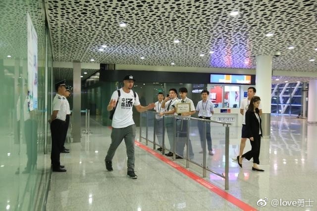 世事無常！外媒：巴西五人制足球門將撲點(diǎn)后去世，足球界哀悼